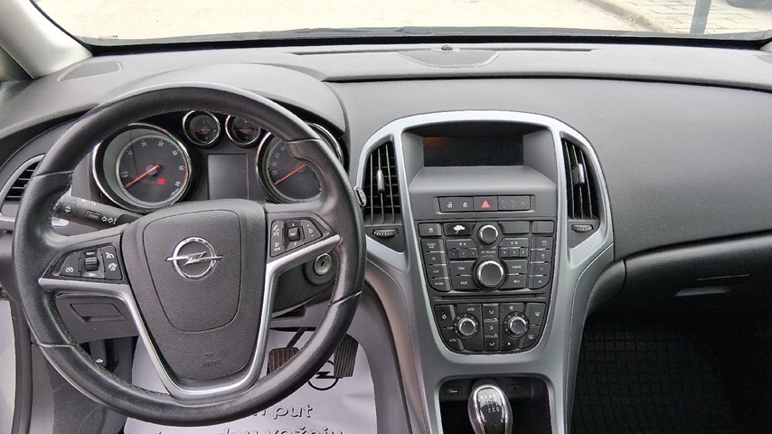 RABLJENO VOZILO OPEL ASTRA SPORTS TOURER 1,6 CDTI Mehanički mjenjač DIESEL 224401