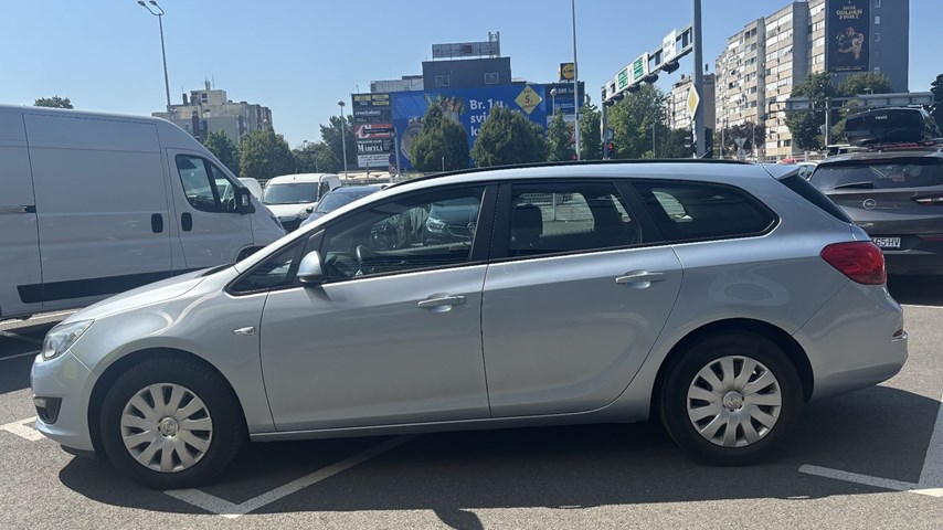 RABLJENO VOZILO OPEL ASTRA SPORTS TOURER 1,6 CDTI Mehanički mjenjač DIESEL 224401
