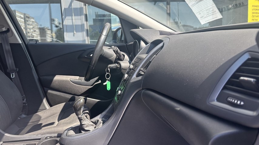 RABLJENO VOZILO OPEL ASTRA SPORTS TOURER 1,6 CDTI Mehanički mjenjač DIESEL 224401