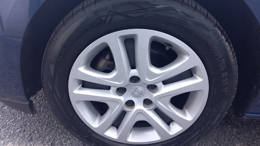 RABLJENO VOZILO OPEL ASTRA SPORTS TOURER EDITION F 1,5 DVC Mehanički mjenjač DIESEL 81297