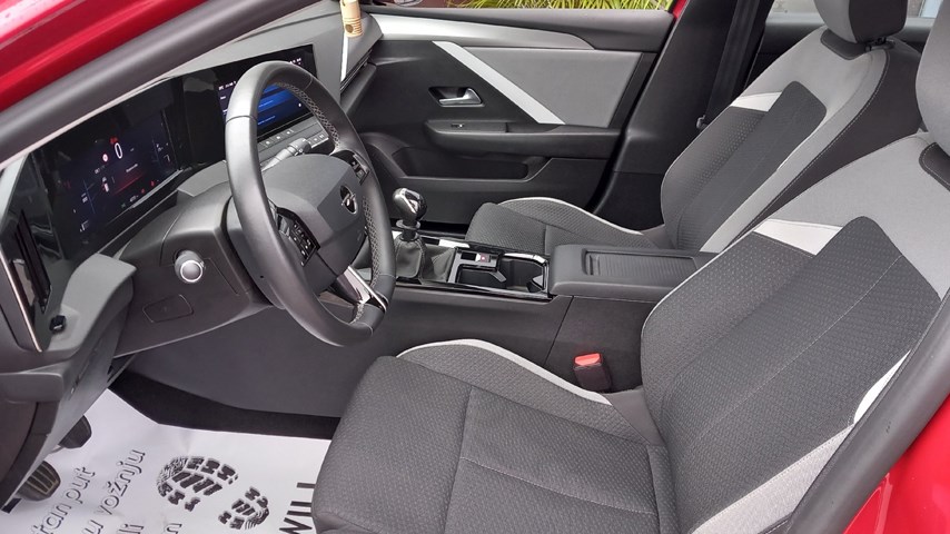 RABLJENO VOZILO OPEL ASTRA SPORTS TOURER EDITION F 1,2 XHL Mehanički mjenjač BENZIN 67202