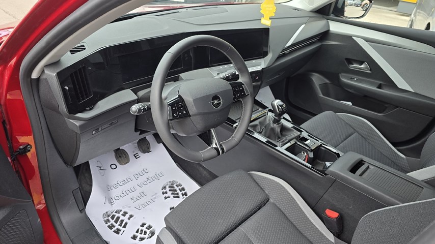 RABLJENO VOZILO OPEL ASTRA SPORTS TOURER EDITION F 1,2 XHL MT6 Mehanički mjenjač BENZIN 81354