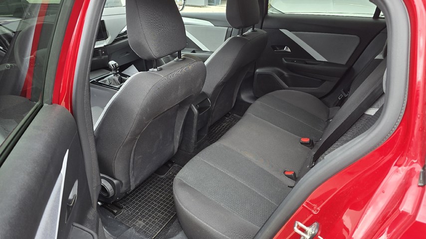 RABLJENO VOZILO OPEL ASTRA SPORTS TOURER EDITION F 1,2 XHL MT6 Mehanički mjenjač BENZIN 81354