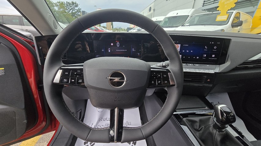 RABLJENO VOZILO OPEL ASTRA SPORTS TOURER EDITION F 1,2 XHL MT6 Mehanički mjenjač BENZIN 81354