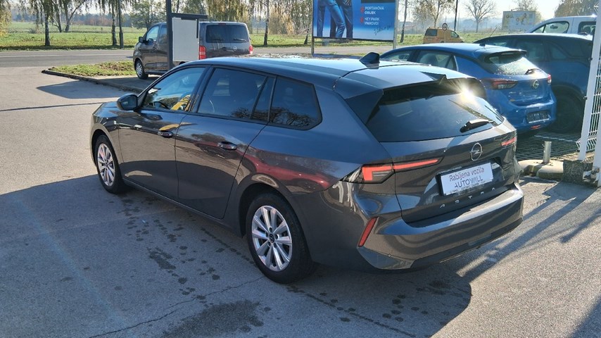 RABLJENO VOZILO OPEL ASTRA SPORTS TOURER EDITION F1,5 DTH AT8 Automatski mjenjač DIESEL 224585