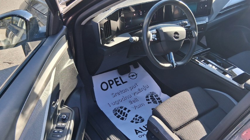 RABLJENO VOZILO OPEL ASTRA SPORTS TOURER EDITION F1,5 DTH AT8 Automatski mjenjač DIESEL 224585