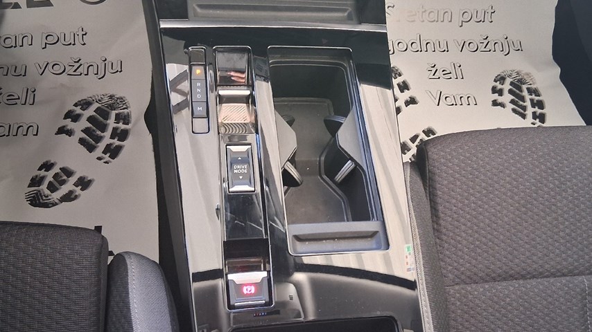 RABLJENO VOZILO OPEL ASTRA SPORTS TOURER EDITION F1,5 DTH AT8 Automatski mjenjač DIESEL 224585