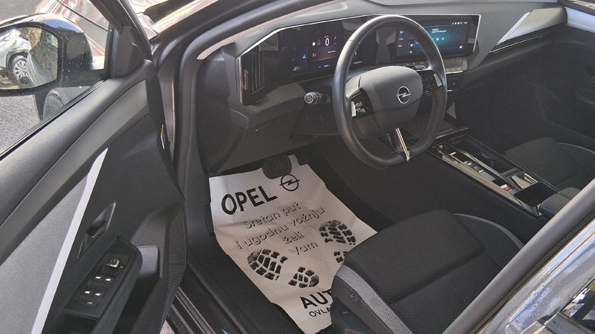 RABLJENO VOZILO OPEL ASTRA SPORTS TOURER EDITION F1,5 DTH AT8 Automatski mjenjač DIESEL 224585