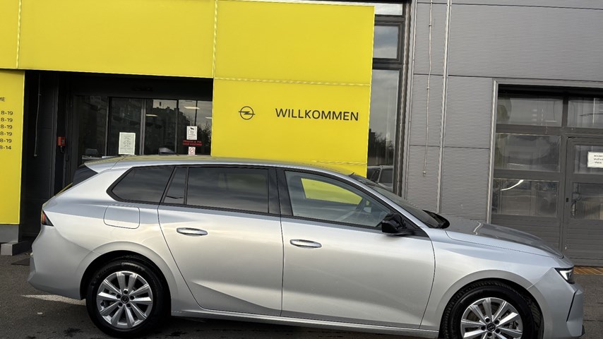 RABLJENO VOZILO OPEL ASTRA SPORTS TOURER EDITION F1,5 DTH AT8 Automatski mjenjač DIESEL 224580