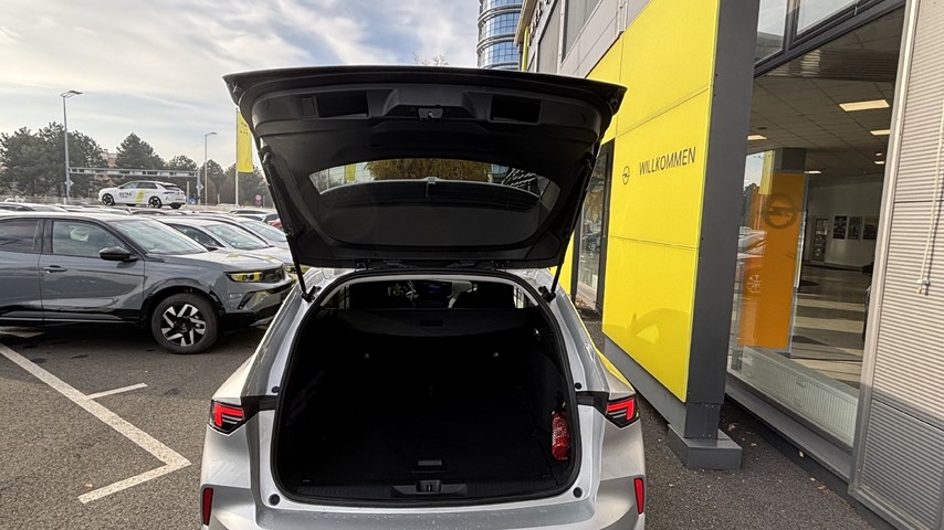 RABLJENO VOZILO OPEL ASTRA SPORTS TOURER EDITION F1,5 DTH AT8 Automatski mjenjač DIESEL 224580