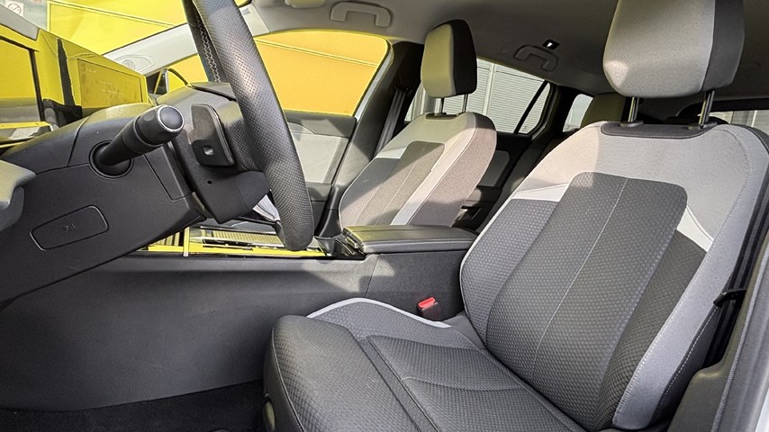 RABLJENO VOZILO OPEL ASTRA SPORTS TOURER EDITION F1,5 DTH AT8 Automatski mjenjač DIESEL 224580