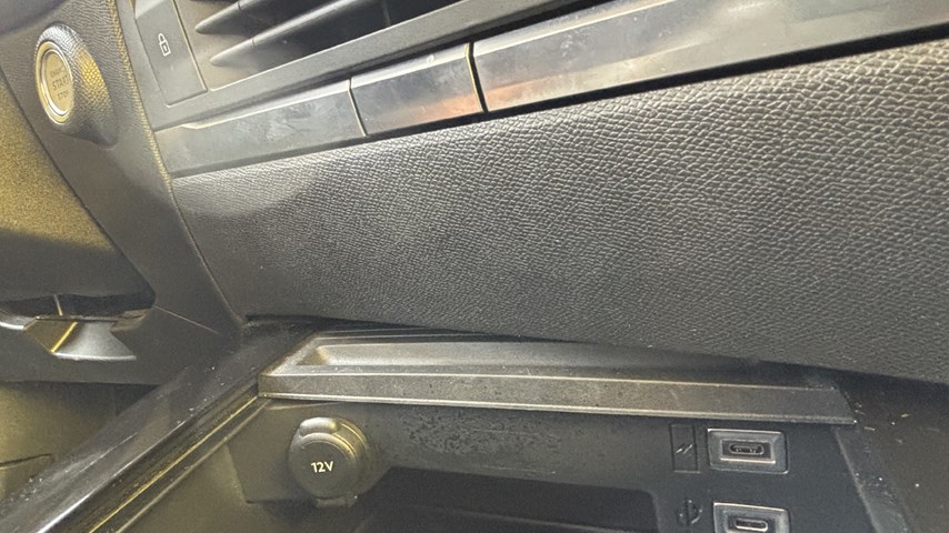 RABLJENO VOZILO OPEL ASTRA SPORTS TOURER EDITION F1,5 DTH AT8 Automatski mjenjač DIESEL 224580