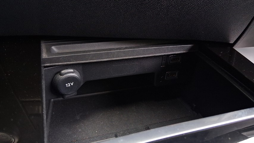 RABLJENO VOZILO OPEL ASTRA SPORTS TOURER EDITION F1,5 DTH AT8 Automatski mjenjač DIESEL 224587