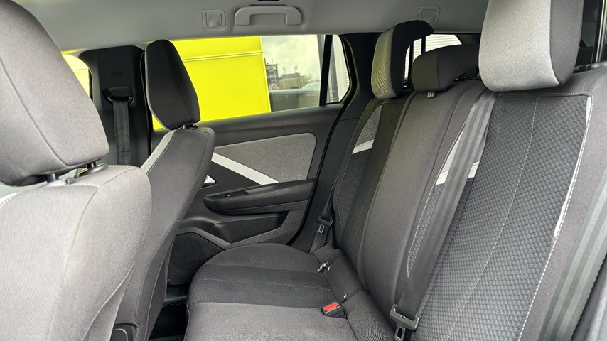 RABLJENO VOZILO OPEL ASTRA SPORTS TOURER EDITION F1,5 DTH AT8 Automatski mjenjač DIESEL 224591