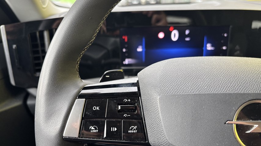 RABLJENO VOZILO OPEL ASTRA SPORTS TOURER EDITION F1,5 DTH AT8 Automatski mjenjač DIESEL 224591