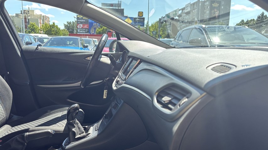 RABLJENO VOZILO OPEL ASTRA SPORTS TOURER EDITION F 1,5 DVC Mehanički mjenjač DIESEL 224675