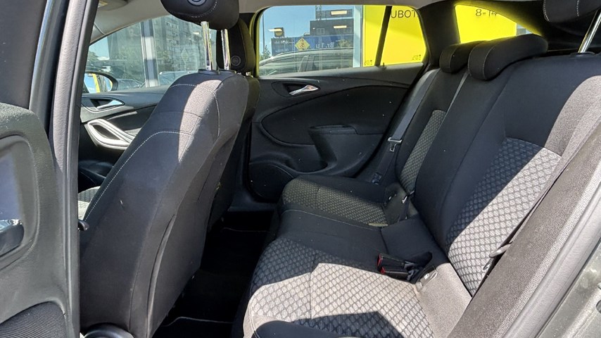 RABLJENO VOZILO OPEL ASTRA SPORTS TOURER EDITION F 1,5 DVC Mehanički mjenjač DIESEL 224675