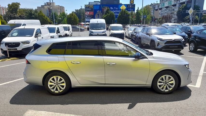 RABLJENO VOZILO OPEL ASTRA SPORTS TOURER EDITION F 1,5 DTH AT8 Automatski mjenjač DIESEL 224106
