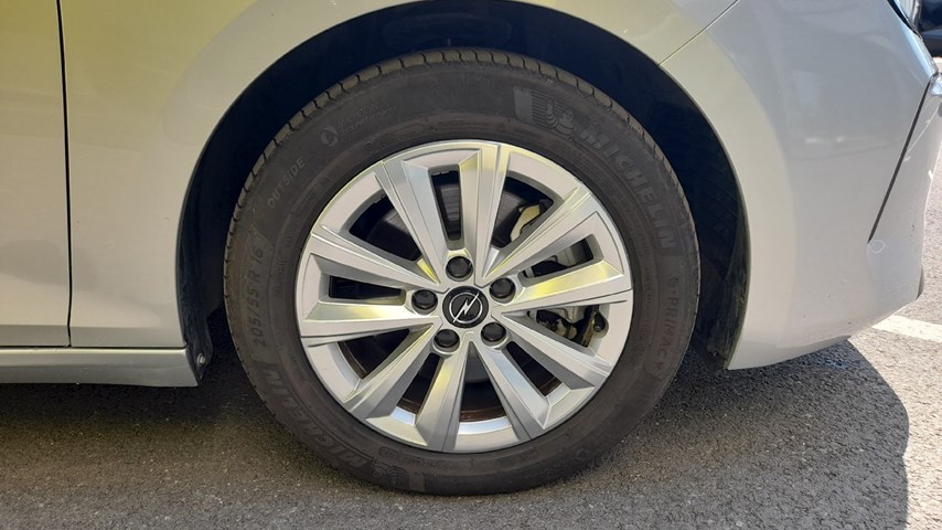 RABLJENO VOZILO OPEL ASTRA SPORTS TOURER EDITION F 1,5 DTH AT8 Automatski mjenjač DIESEL 224106