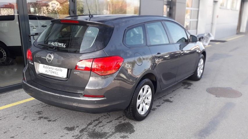 RABLJENO VOZILO OPEL ASTRA SPORTS TOURER ENJOY B 1,6 DTL Mehanički mjenjač DIESEL 65565