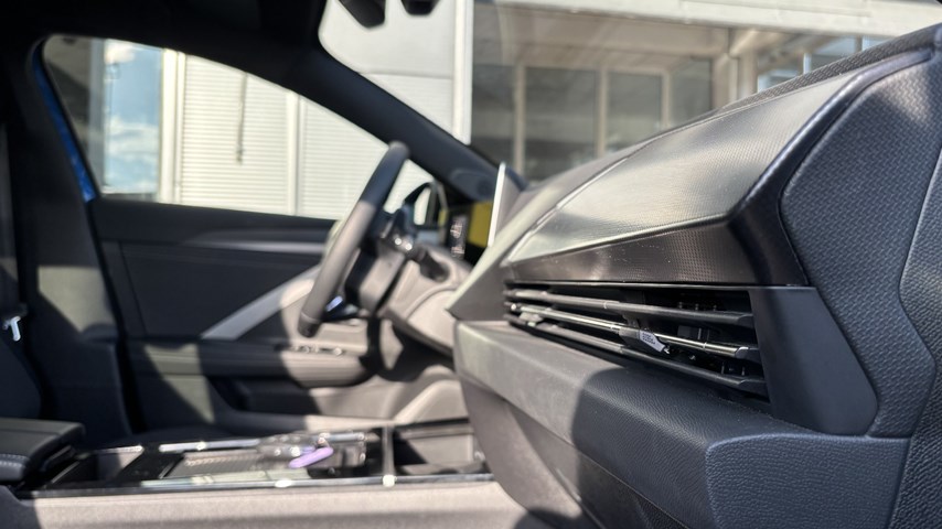 RABLJENO VOZILO OPEL ASTRA SPORTS TOURER GS LINE 1,5 DTH AT Automatski mjenjač DIESEL 81384