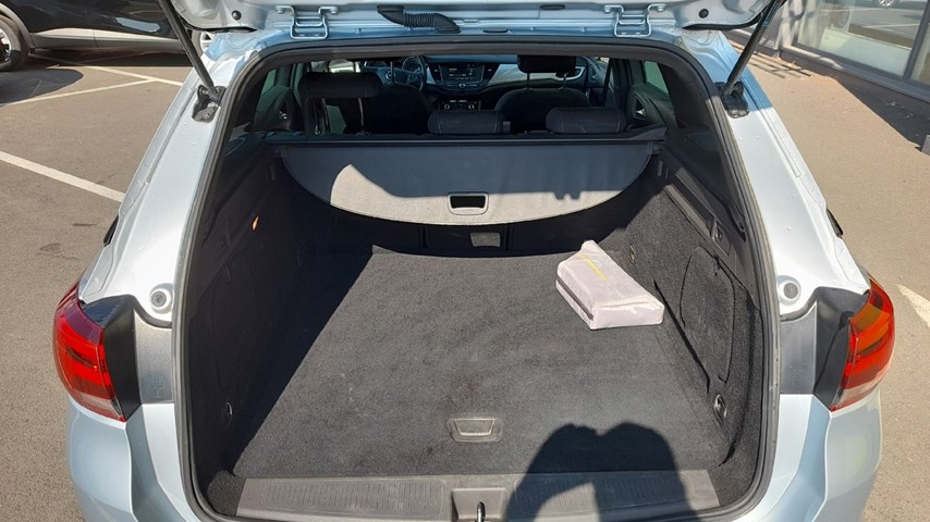RABLJENO VOZILO OPEL ASTRA SPORTS TOURER GS LINE D 1.5 DVC MT6 Mehanički mjenjač DIESEL 81260