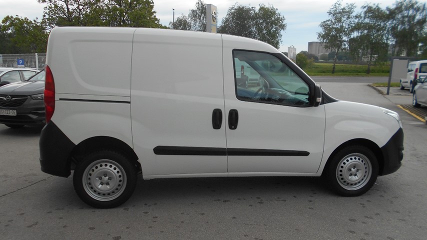 RABLJENO VOZILO OPEL COMBO 1,3 D Mehanički mjenjač DIESEL 223044