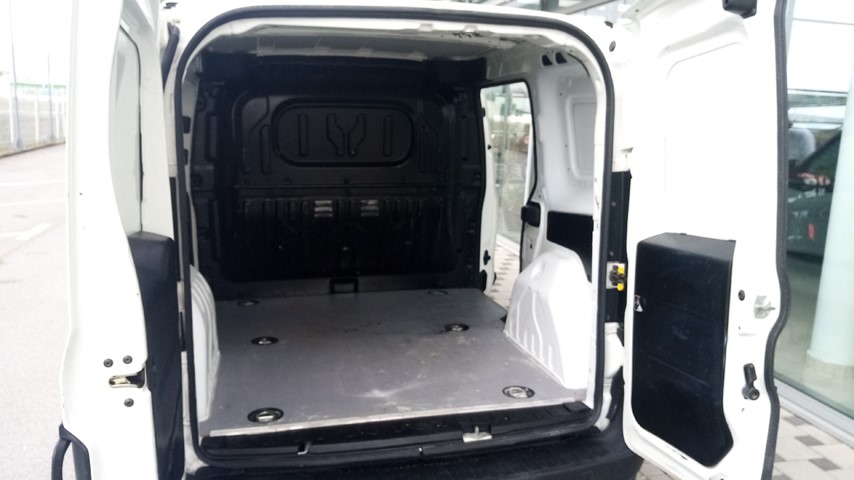 RABLJENO VOZILO OPEL COMBO 1,3 D Mehanički mjenjač DIESEL 223309