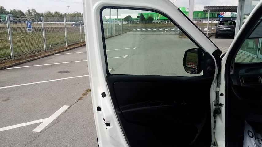 RABLJENO VOZILO OPEL COMBO 1,3 D Mehanički mjenjač DIESEL 223309