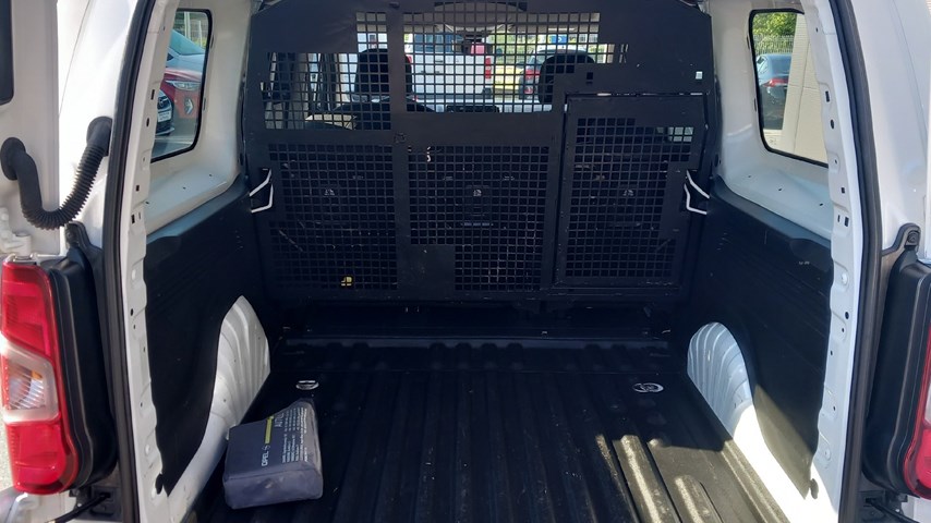 RABLJENO VOZILO OPEL COMBO CREW VAN L2H1 D 1,5 DT Mehanički mjenjač DIESEL 65729