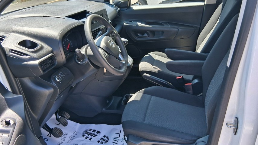 RABLJENO VOZILO OPEL COMBO CREW VAN L2H1 D 1,5 DT Mehanički mjenjač DIESEL 65729