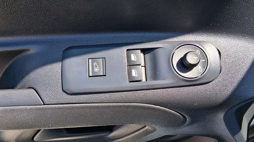 RABLJENO VOZILO OPEL COMBO CREW VAN L2H1 D 1,5 DT Mehanički mjenjač DIESEL 65729