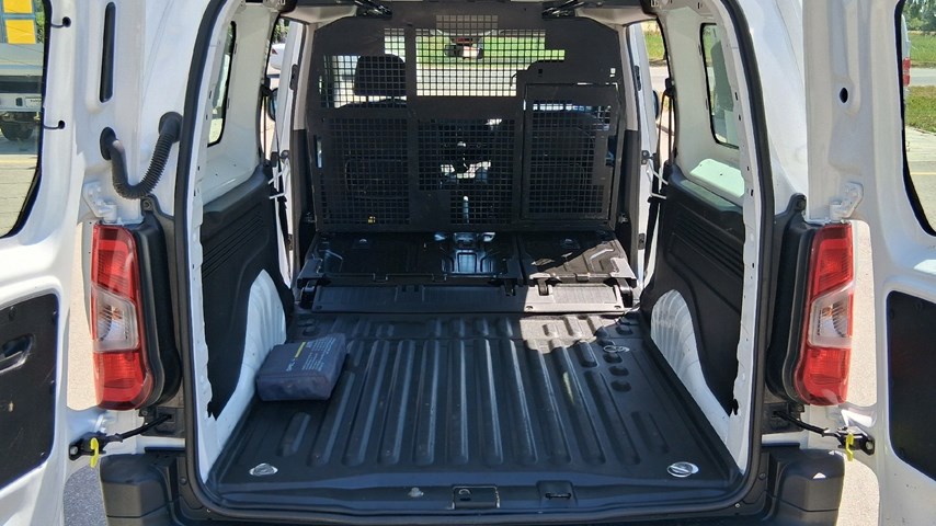 RABLJENO VOZILO OPEL COMBO CREW VAN L2H1 D 1,5 DT Mehanički mjenjač DIESEL 65729