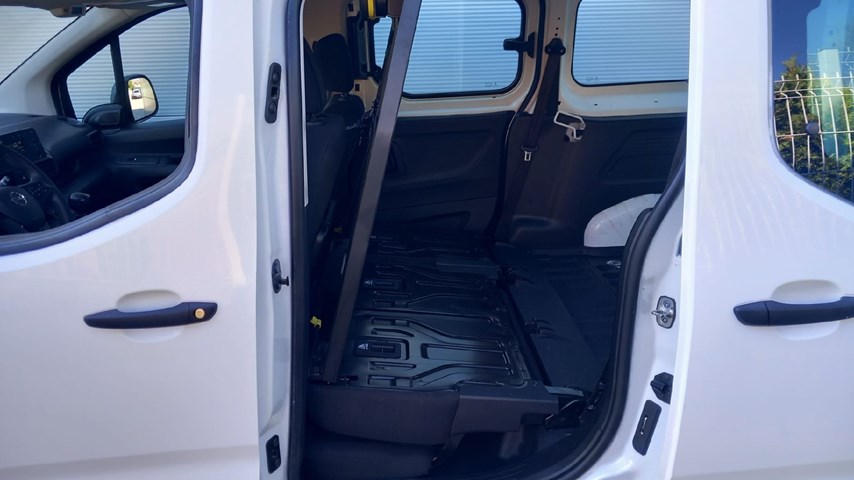 RABLJENO VOZILO OPEL COMBO CREW VAN L2H1 D 1,5 DT Mehanički mjenjač DIESEL 67231