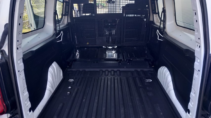 RABLJENO VOZILO OPEL COMBO CREW VAN L2H1 D 1,5 DT Mehanički mjenjač DIESEL 67231