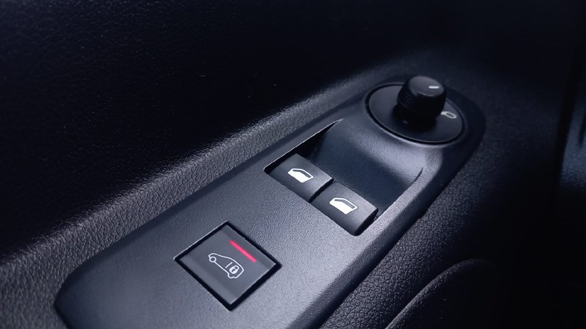 RABLJENO VOZILO OPEL COMBO CREW VAN L2H1 D 1,5 DT Mehanički mjenjač DIESEL 67231