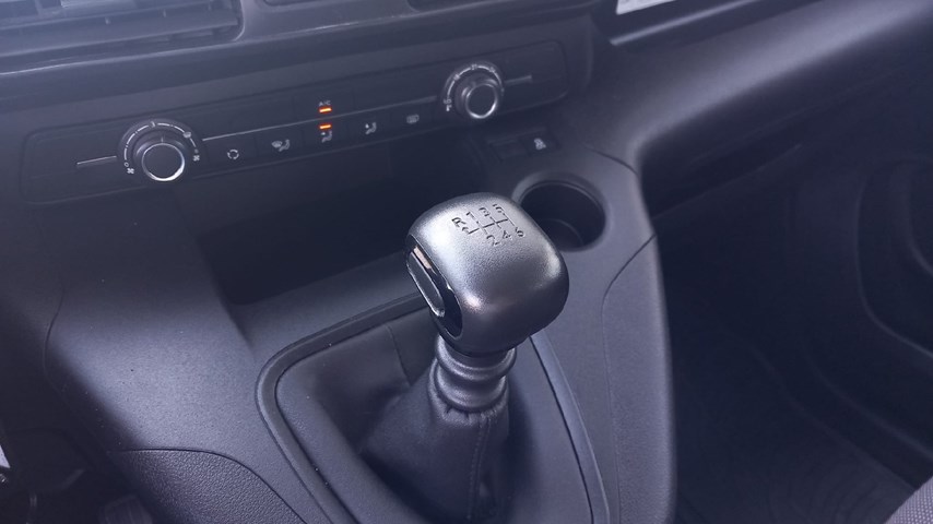 RABLJENO VOZILO OPEL COMBO CREW VAN L2H1 D 1,5 DT Mehanički mjenjač DIESEL 67231