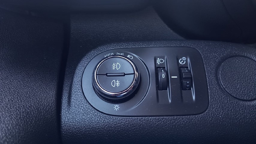 RABLJENO VOZILO OPEL COMBO CREW VAN L2H1 D 1,5 DT Mehanički mjenjač DIESEL 67231