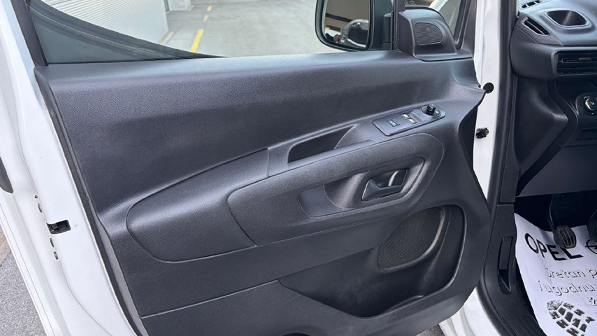 RABLJENO VOZILO OPEL COMBO VAN EDITION L1H1 D 1,5 DT MT6 Mehanički mjenjač DIESEL 224662