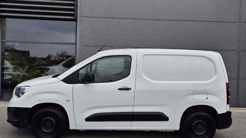 RABLJENO VOZILO OPEL COMBO VAN EDITION L1H1 D 1,5 DT MT6 Mehanički mjenjač DIESEL 224659