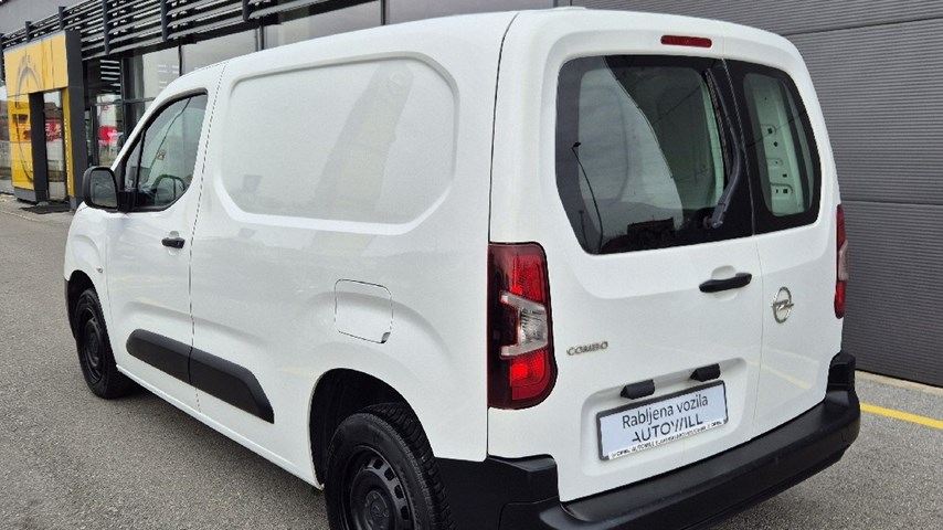 RABLJENO VOZILO OPEL COMBO VAN EDITION L1H1 D 1,5 DT MT6 Mehanički mjenjač DIESEL 224659