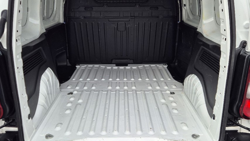 RABLJENO VOZILO OPEL COMBO VAN EDITION L1H1 D 1,5 DT MT6 Mehanički mjenjač DIESEL 224659