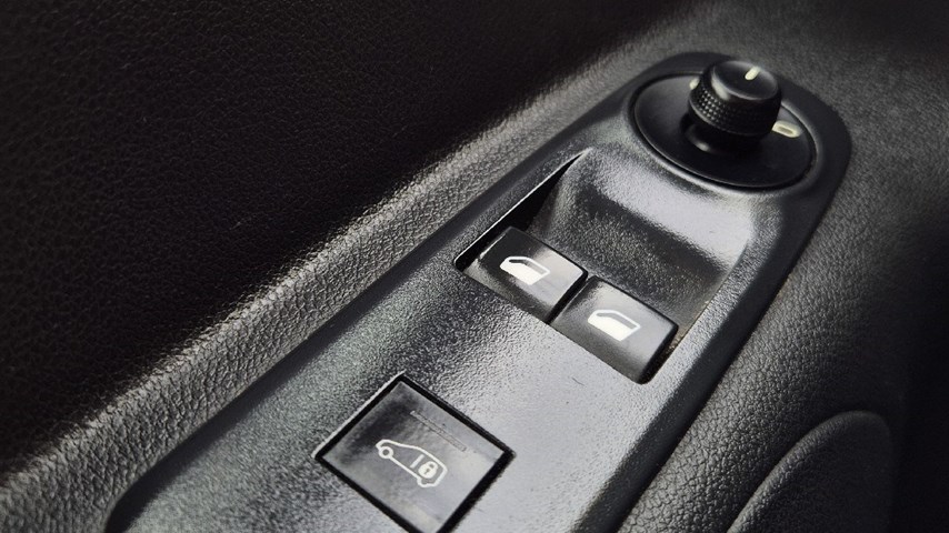 RABLJENO VOZILO OPEL COMBO VAN EDITION L1H1 D 1,5 DT MT6 Mehanički mjenjač DIESEL 224659