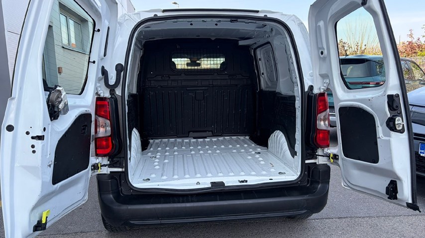 RABLJENO VOZILO OPEL COMBO VAN EDITION L1H1 D 1,5 DT MT6 Mehanički mjenjač DIESEL 224662