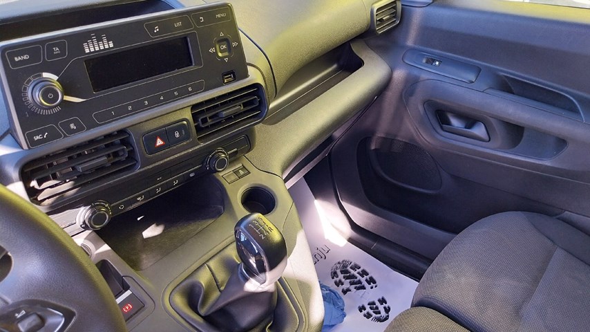 RABLJENO VOZILO OPEL COMBO VAN ENJOY L1H1 1,5 DT MT5 Mehanički mjenjač DIESEL 224230