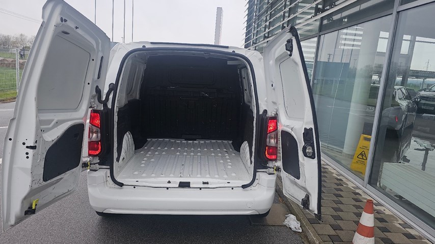 RABLJENO VOZILO OPEL COMBO VAN ENJOY L1H1 B 1.6 DT MT5 Mehanički mjenjač DIESEL 224525