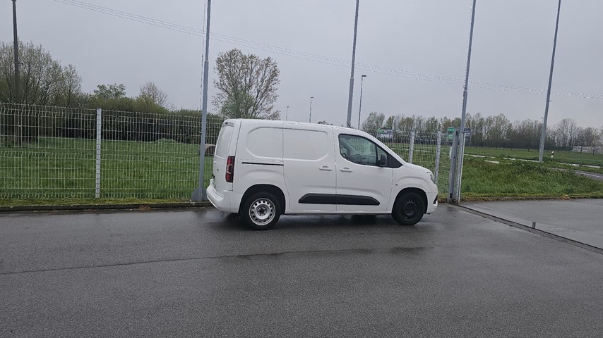 RABLJENO VOZILO OPEL COMBO VAN ENJOY L1H1 B 1.6 DT MT5 Mehanički mjenjač DIESEL 224525
