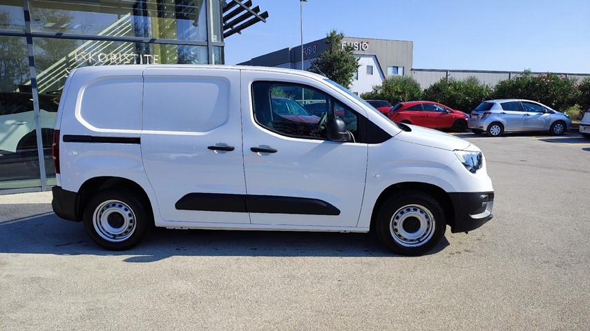 RABLJENO VOZILO OPEL COMBO VAN ENJOY L1H1 D 1,5 DT MT6 Mehanički mjenjač DIESEL 90263