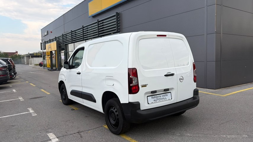 RABLJENO VOZILO OPEL COMBO VAN ENJOY L1H1 D 1,5 DT MT5 Mehanički mjenjač DIESEL 223630