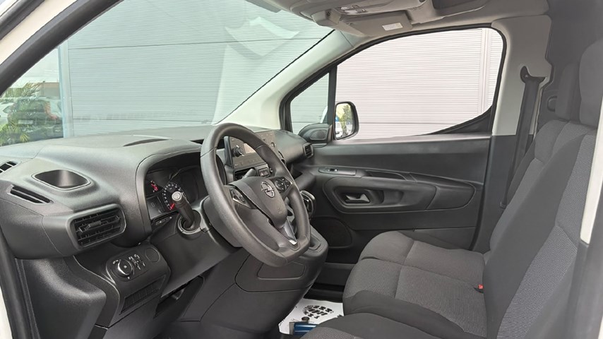 RABLJENO VOZILO OPEL COMBO VAN ENJOY L1H1 D 1,5 DT MT5 Mehanički mjenjač DIESEL 223630